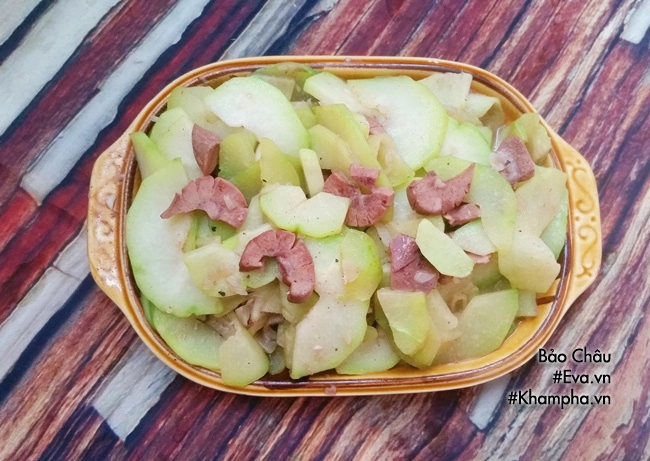 Bữa cơm chiều với nhiều món ăn ngon - 5