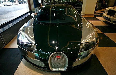 bugatti veyron centenaire đầu tiên có mặt tại đại lý - 1