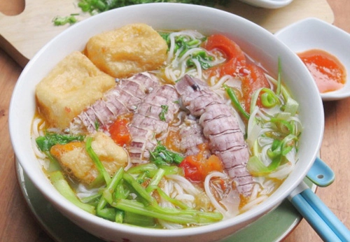 Bún bề bề nóng hổi cho bữa sáng - 13