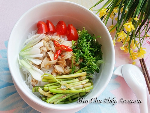 Bún ngao nóng hổi cho bữa sáng - 6