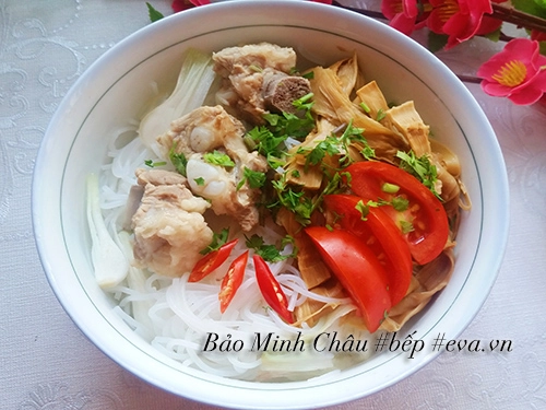 Bún sườn thơm ngon nóng hổi cho ngày mới - 6