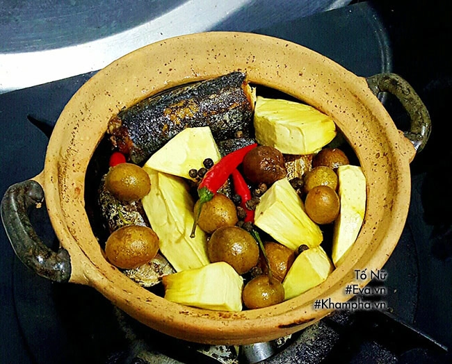 Cá kho hồng bì vừa lạ vừa thơm ăn cực đưa cơm - 2