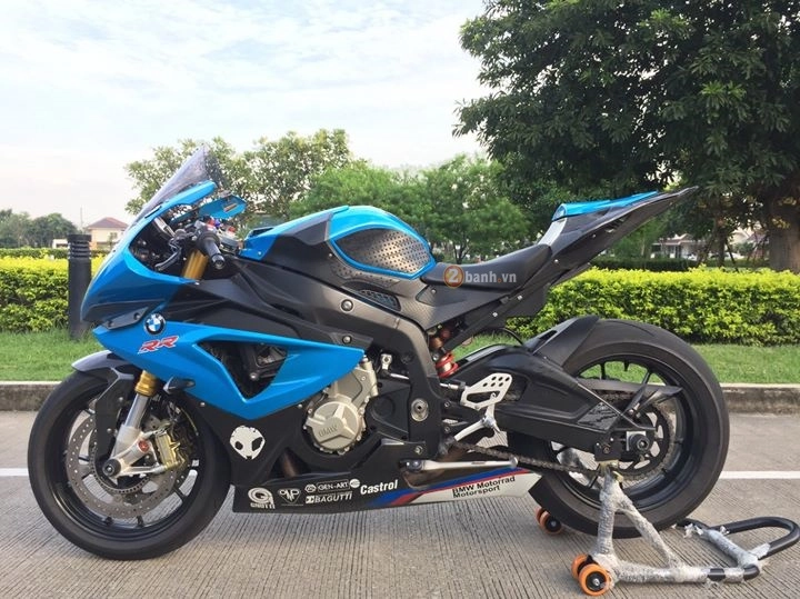 cá mập xanh bmw s1000rr độ đơn giản nhưng đầy chất chơi - 2