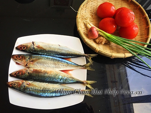 Cá nục kho cà chua đậm đà đưa cơm - 1