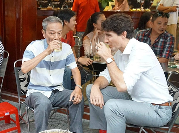 Cà phê sữa đá sài gòn đã thuyết phục thủ tướng quyền lực của canada như thế nào - 1