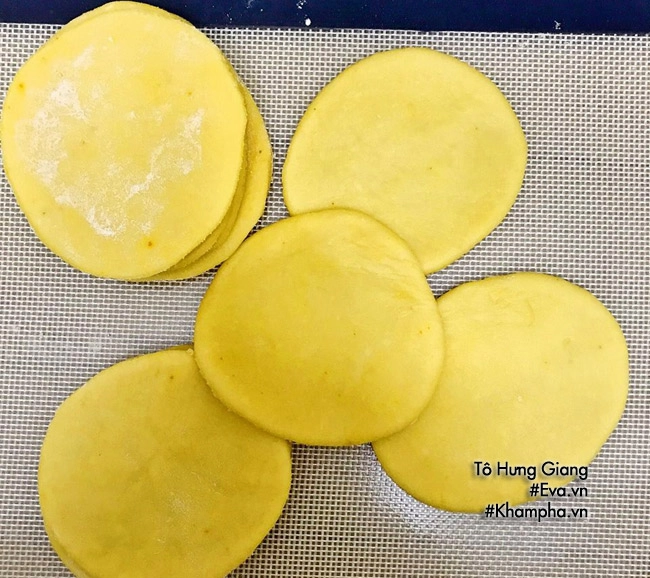 Cách làm bánh gối nhân thịt trứng đơn giản mà ngon tại nhà - 5
