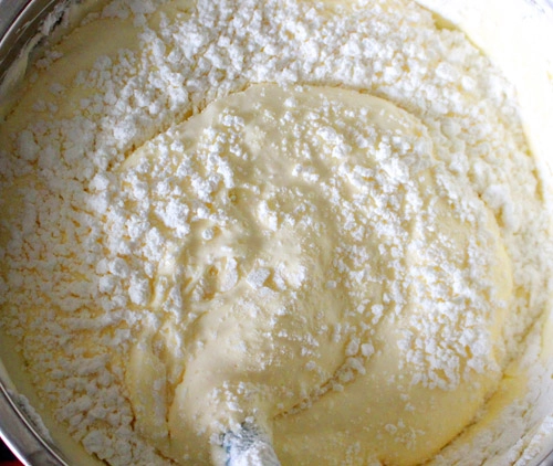 Cách làm bánh kem gà bông đẻ trứng sô cô la - 5