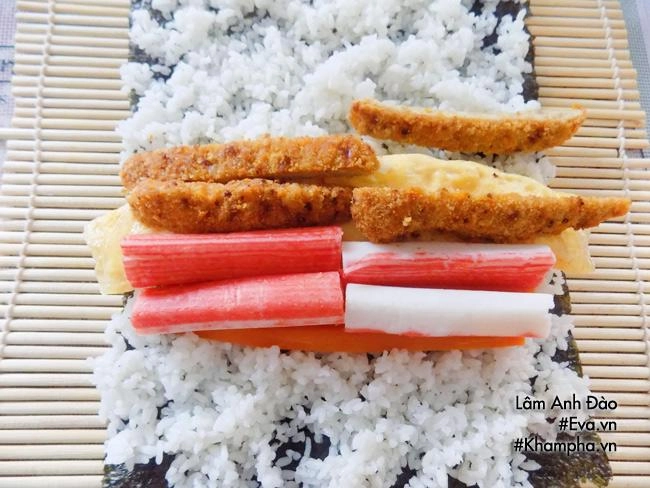 Cách làm kimbap chiên hấp dẫn dụ bé ăn ngon cuối tuần - 6