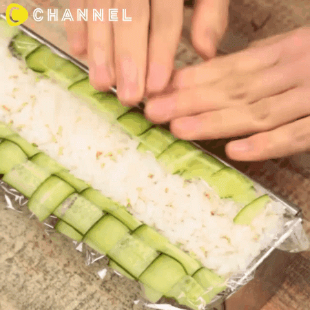 Cách làm kimbap không cần mành tre kiểu mới chỉ nhìn thôi đã thèm - 7