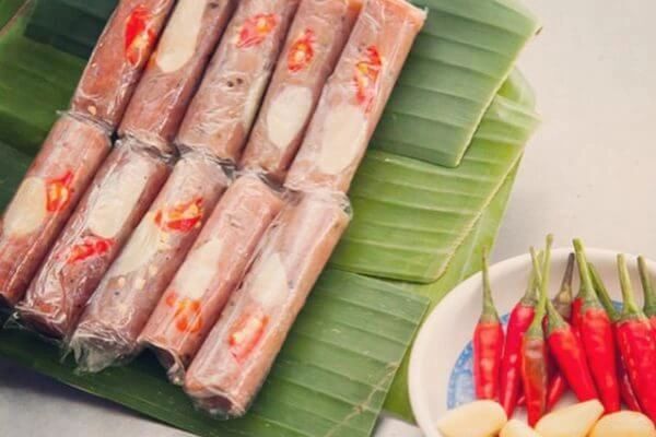 Cách làm nem chua thanh hóa tại nhà giòn ngon chuẩn vị lại cực kỳ an toàn - 1