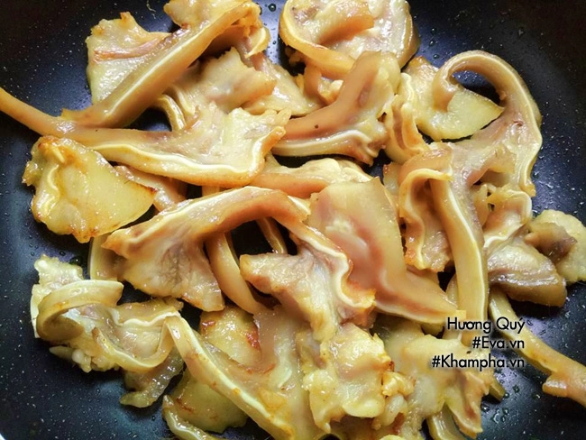 Cách làm tai heo sốt me giòn sần sật ngon đến miếng cuối cùng - 4