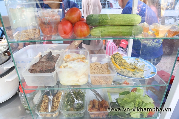 Cận cảnh thiên đường món ăn ngon - bổ - rẻ tại phố hàng rong đâu tiên ơ sài gòn - 11