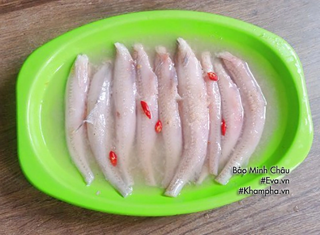 Canh cá khoai nấu chua thơm ngọt mà giải ngán hiệu quả - 2