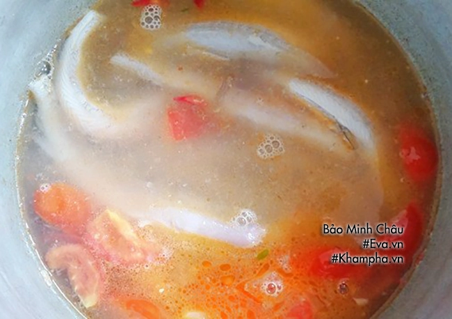 Canh cá khoai nấu chua thơm ngọt mà giải ngán hiệu quả - 5