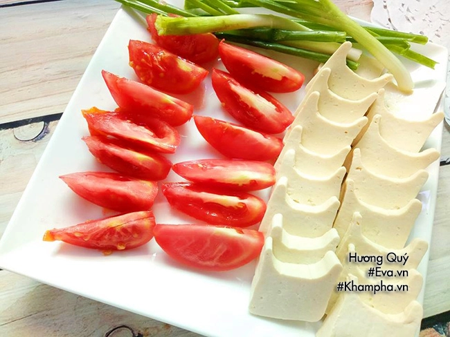 Canh đậu phụ nấu tôm tưởng quen mà lạ cả nhà thích mê - 4
