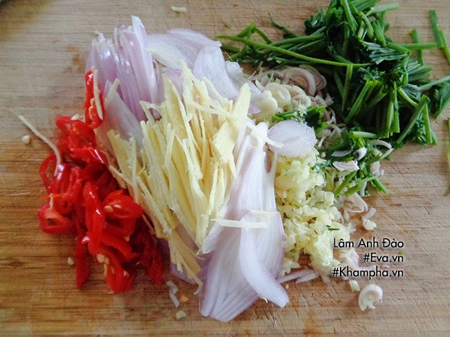 Cánh gà xào mặn ngon cơm ngày mát trời - 3
