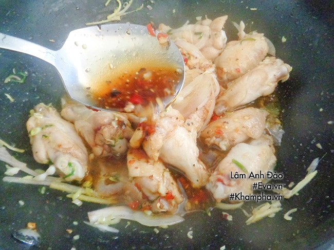 Cánh gà xào mặn ngon cơm ngày mát trời - 5