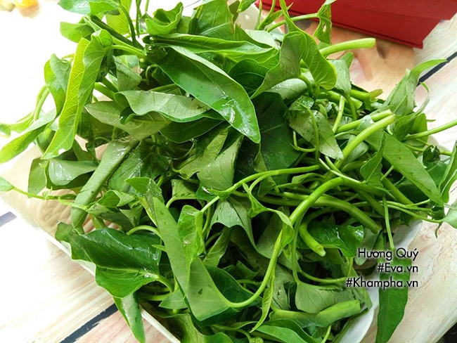Canh ghẹ nấu rau muống nóng hổi ngọt lịm cả nhà húp xì xụp - 3