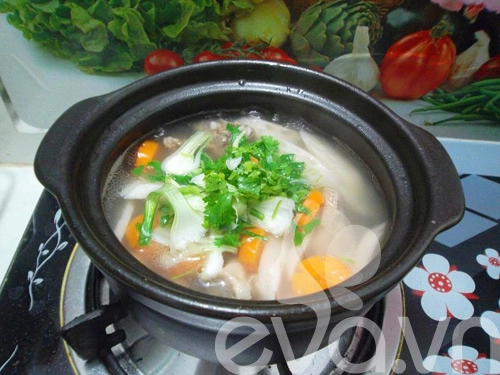 Canh sườn củ sen nóng hổi - 7