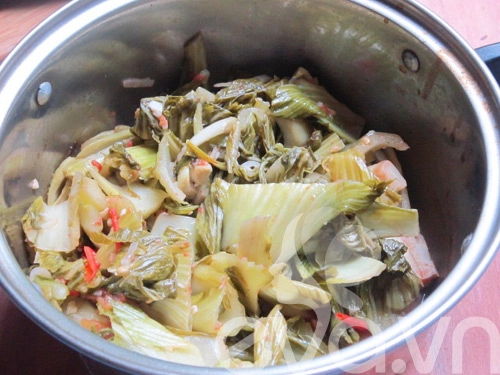 Canh thịt bò nấu dưa chua - 5