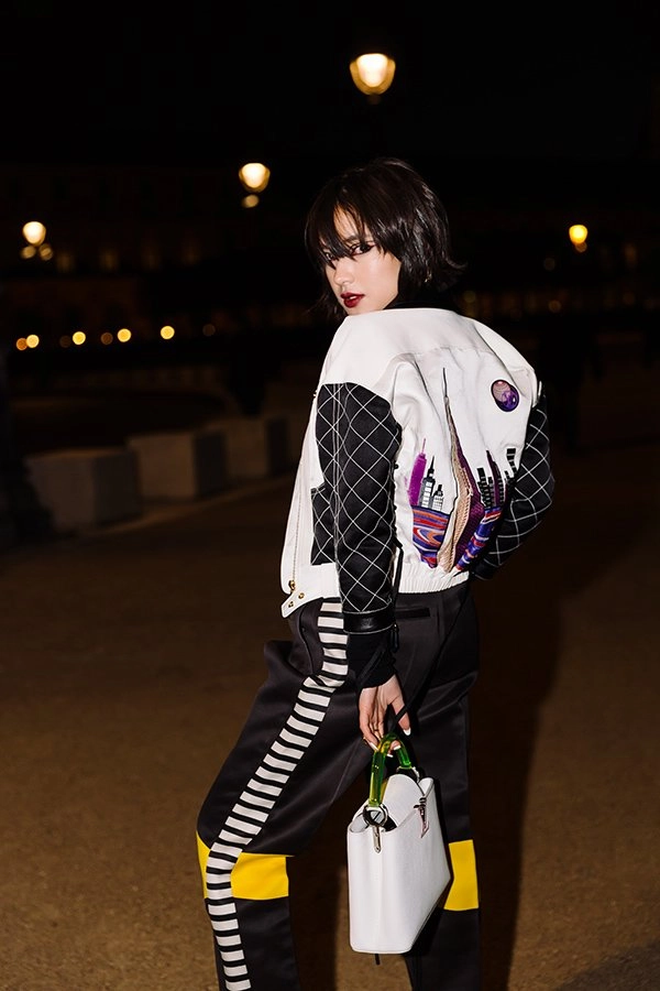 Châu bùi chứng minh đẳng cấp nhờ cây đồ cool ngầu tại paris fashion week thu đông 2020 - 6