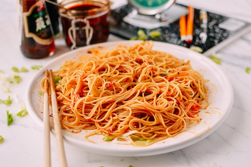 Chỉ 15 phút là có ngay mì ý nấu kiểu á đơn giản mà ngon - 7