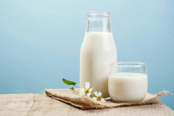 Chỉ dùng sữa tươi đừng mơ có làn da trắng bạn phải cho thêm thứ này vào nữa cơ - 1