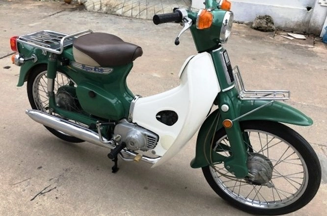 Chiếc honda super cub 79 còn zin hơn cả cục pin - 1