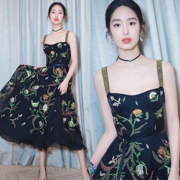 Chiêm ngưỡng nhan sắc gây sốt của tình trẻ kém 30 tuổi bố nuôi tỷ phú lưu diệc phi - 9