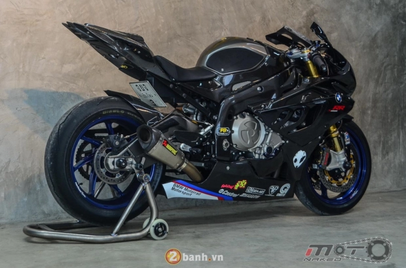 Choáng ngợp trước vẻ đẹp của chiếc bmw s1000rr trong bản độ đầy đồ hiệu - 21