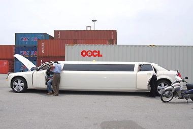  chrysler 300c limousine cập cảng đà nẵng - 3