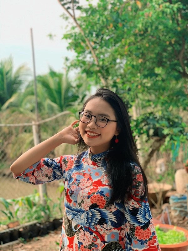Chưa tết mà phương mỹ chi đã lên đồ với hàng loạt áo dài xinh lung linh - 3