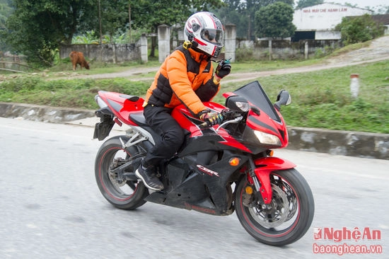 Chùm ảnh clb moto thể thao nghệ an đi thiện nguyện - 9