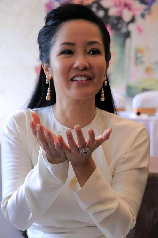 Có thật đây là diva hồng nhung chuyện gì đã xảy ra với nhan sắc người đẹp này vậy - 4