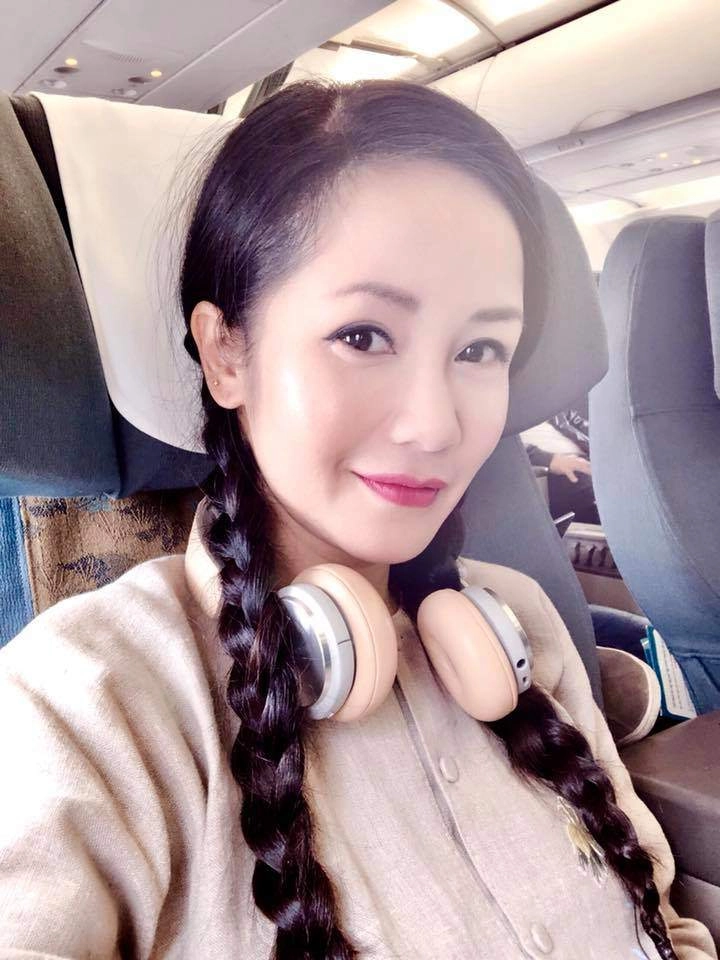 Có thật đây là diva hồng nhung chuyện gì đã xảy ra với nhan sắc người đẹp này vậy - 17