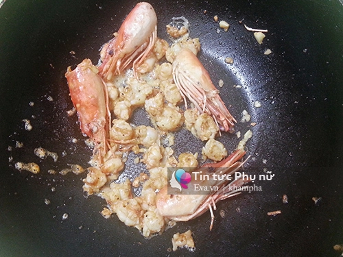 Cơm chiên cà ri tôm lạ miệng cho bữa sáng - 3