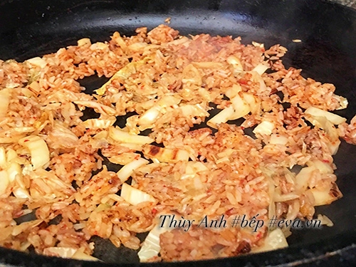 Cơm chiên kim chi đơn giản ai ăn cũng thích - 4