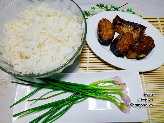Cơm rang cá mặn chuẩn vị ngon lành cho bữa sáng no bụng - 1