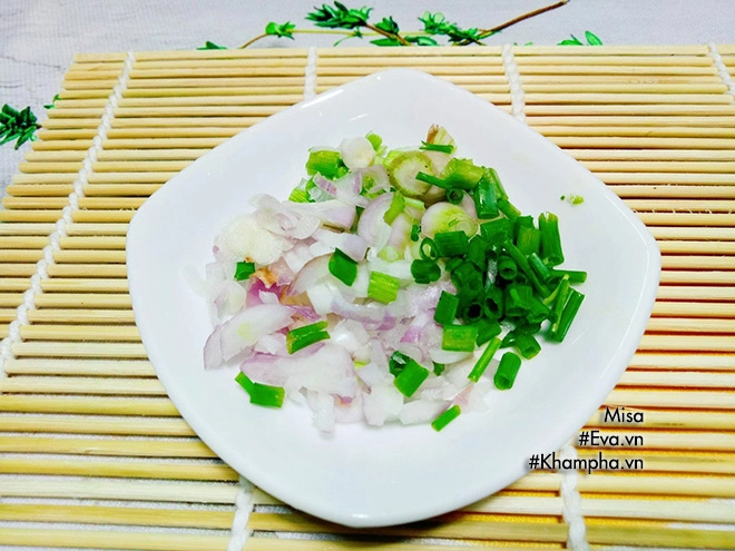 Cơm rang cá mặn chuẩn vị ngon lành cho bữa sáng no bụng - 4