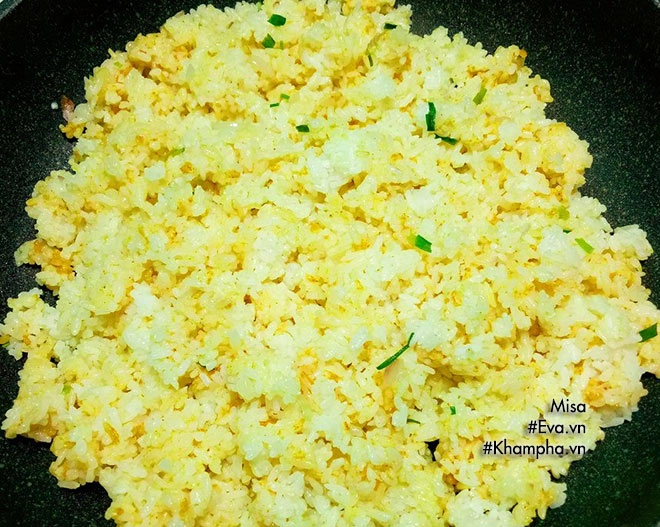 Cơm rang cá mặn chuẩn vị ngon lành cho bữa sáng no bụng - 6