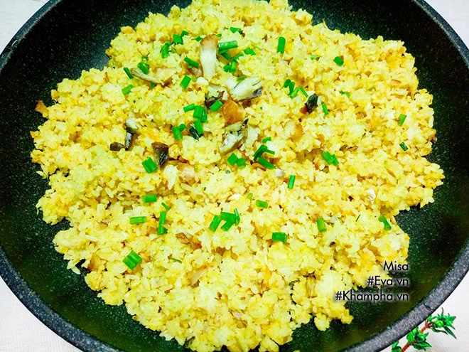 Cơm rang cá mặn chuẩn vị ngon lành cho bữa sáng no bụng - 9