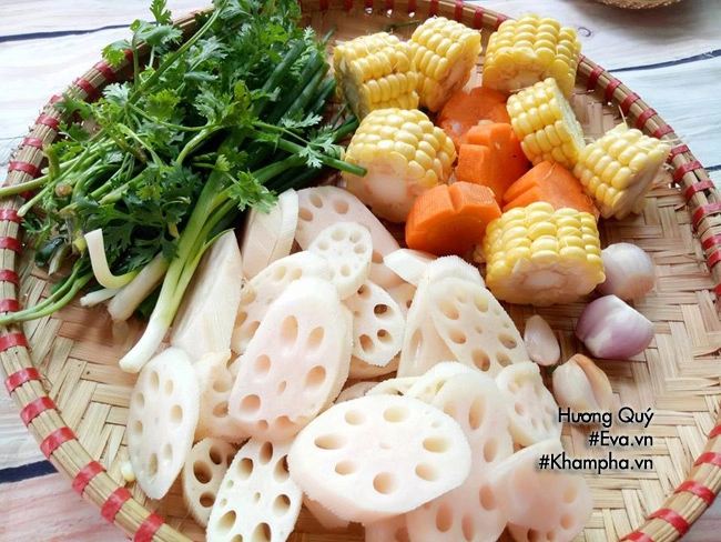 Cơm tối nấu canh sườn củ sen ngọt lịm trôi cơm vô cùng - 2
