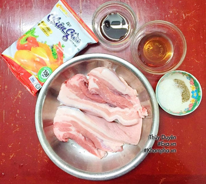 Cuối ngày vào bếp có ngay món thịt ba rọi chiên kiểu thái - 1