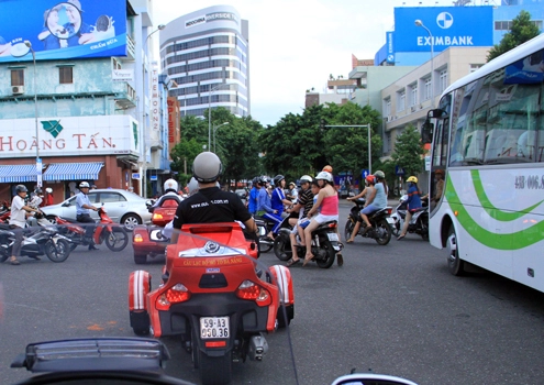 dàn mô tô khủng diễu hành trên đường phố đà nẵng - 12