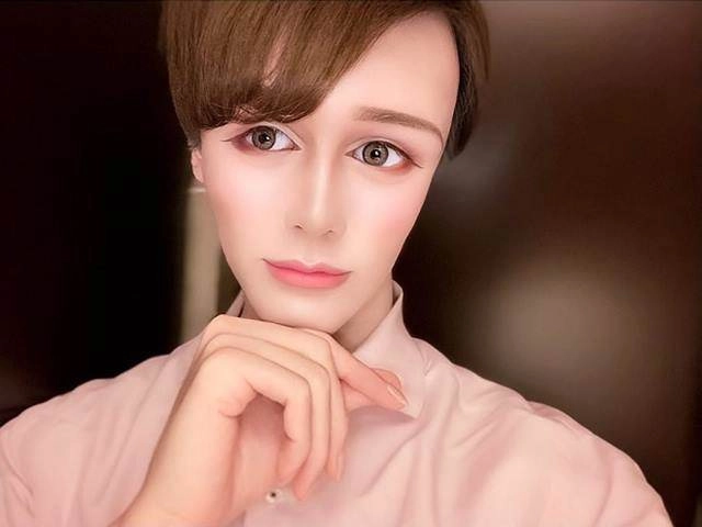 Đang đẹp như soái ca con trai ngôi sao bóng chày gây sốc với ngoại hình như búp bê sống - 5