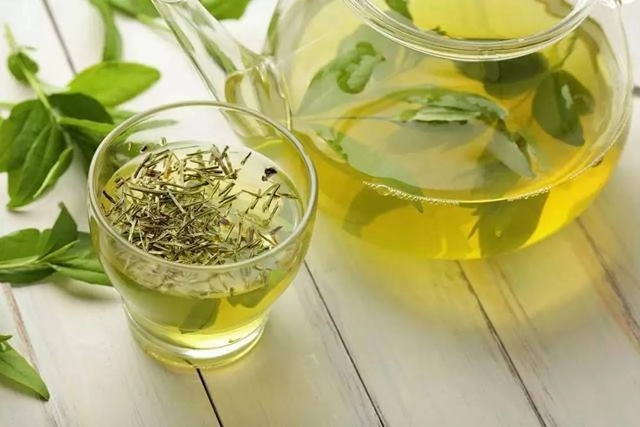 Đánh bay mụn lưng cứng đầu bằng cách này giúp chị em tự tin mặc váy hở lưng nguyên năm - 4
