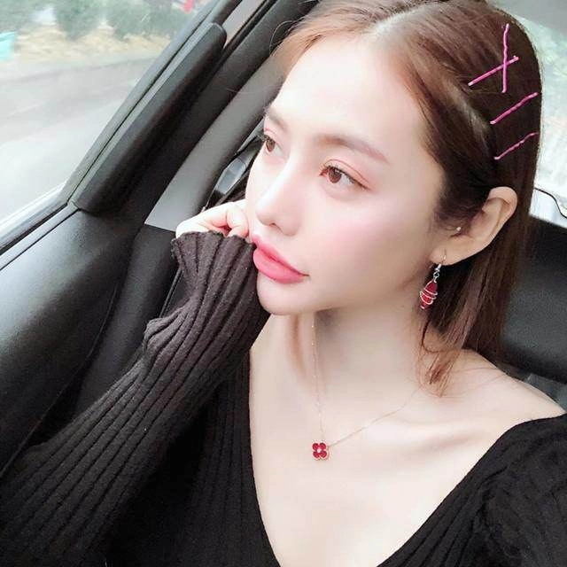 Đều từng dao kéo thử cân trình nhan sắc giữa hai mỹ nhân hot nhất những ngày qua - 18