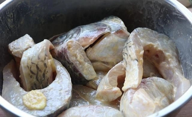 Đổ cá trắm và đậu phụ vào chung nồi ai cũng mắng nhưng bỗng có món ngon không tưởng - 5