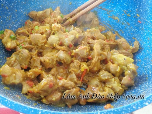 Đổi vị cho cả nhà với mề gà xào sa tế giòn sần sật - 5