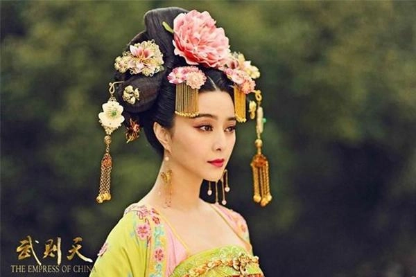 Dương quý phi đã làm gì để bức size vòng 1 khiến vua mê mệt mà chẳng cần dao kéo - 2
